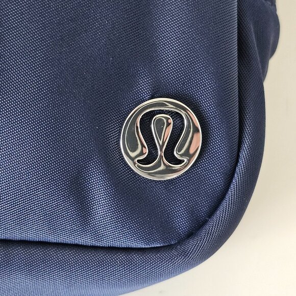 NWT LULULEMON TRNV/SLVR Blue Silver Everywhere Belt Bag Metal Hardware Large 2L - Picture 8 of 15